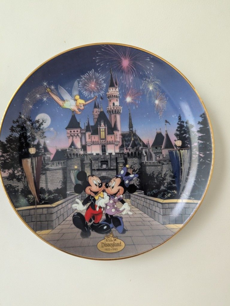 40th Anniversary Sleeping Beauty Castle Collectable Plate