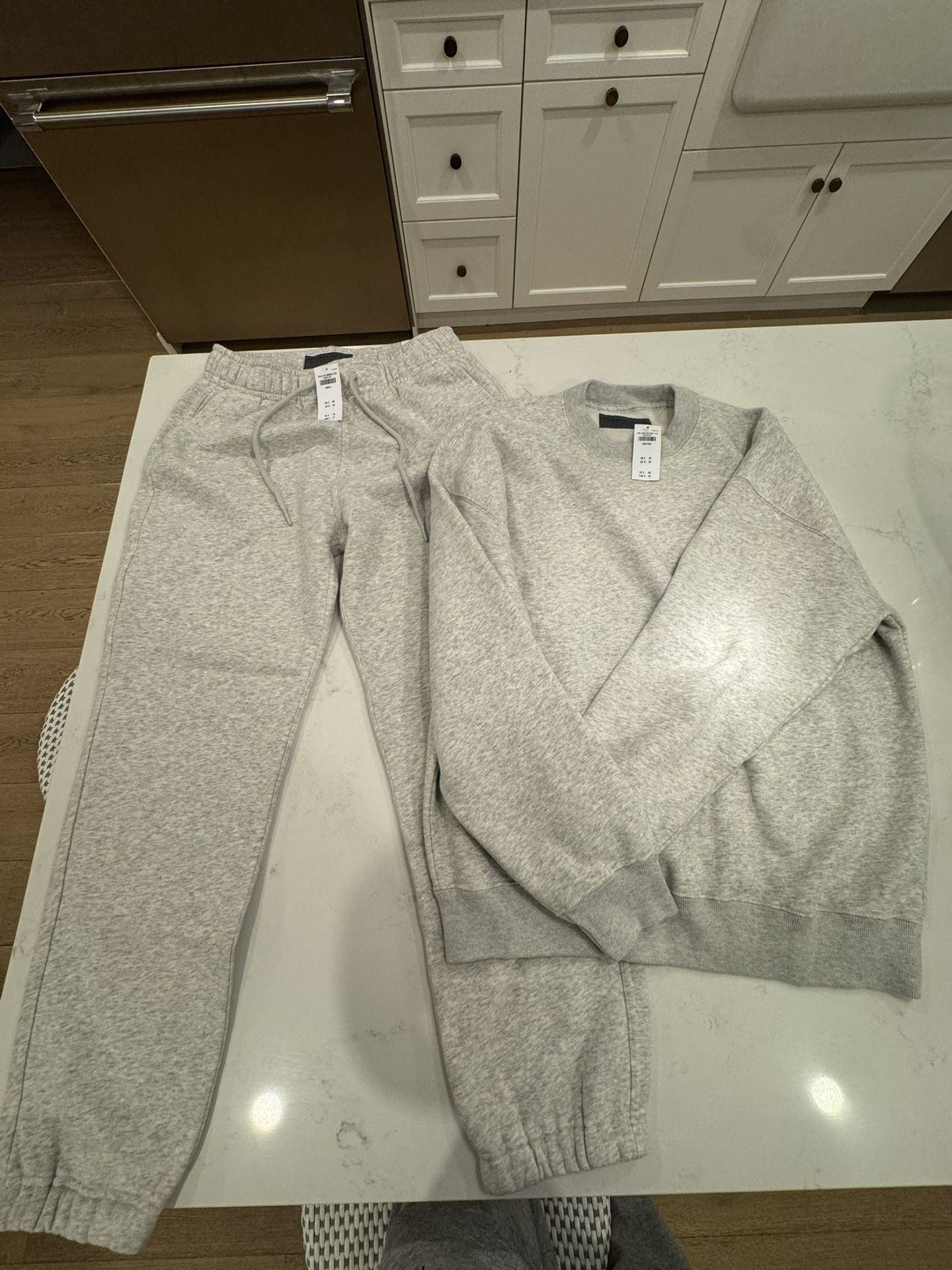 Abercrombie & Fitch Matching Men’s Set Medium Grey Crewneck & Small Greg Joggers - Brand new with tag original price $130!!