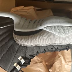 WOLF GREY AIR JORDAN 12 SZ 9.5