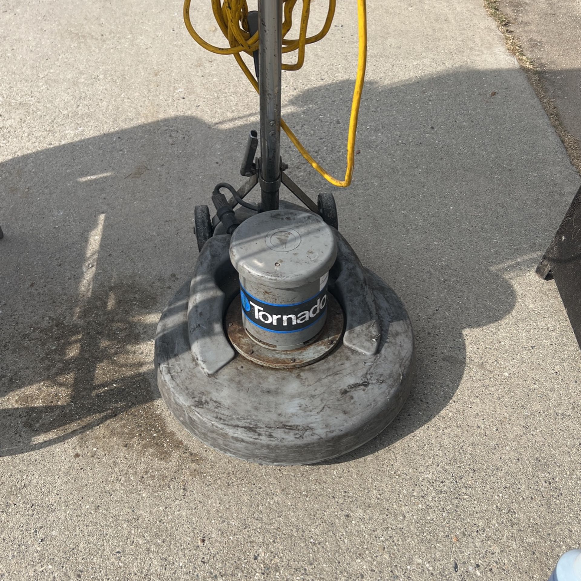 Tornado 20’ Model Floor Cleaning Scrubber