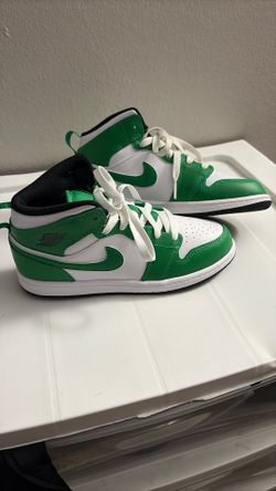 AIR JORDAN 1 MID LUCKY GREEN