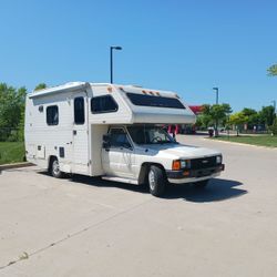 1996 Toyota Camper 