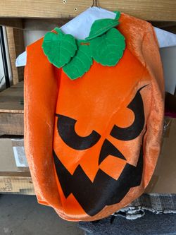 Pumpkin costume with hat