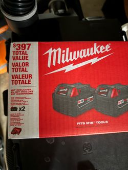 Battery and charger Milwaukee