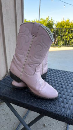 Girls cowgirl boots size 3