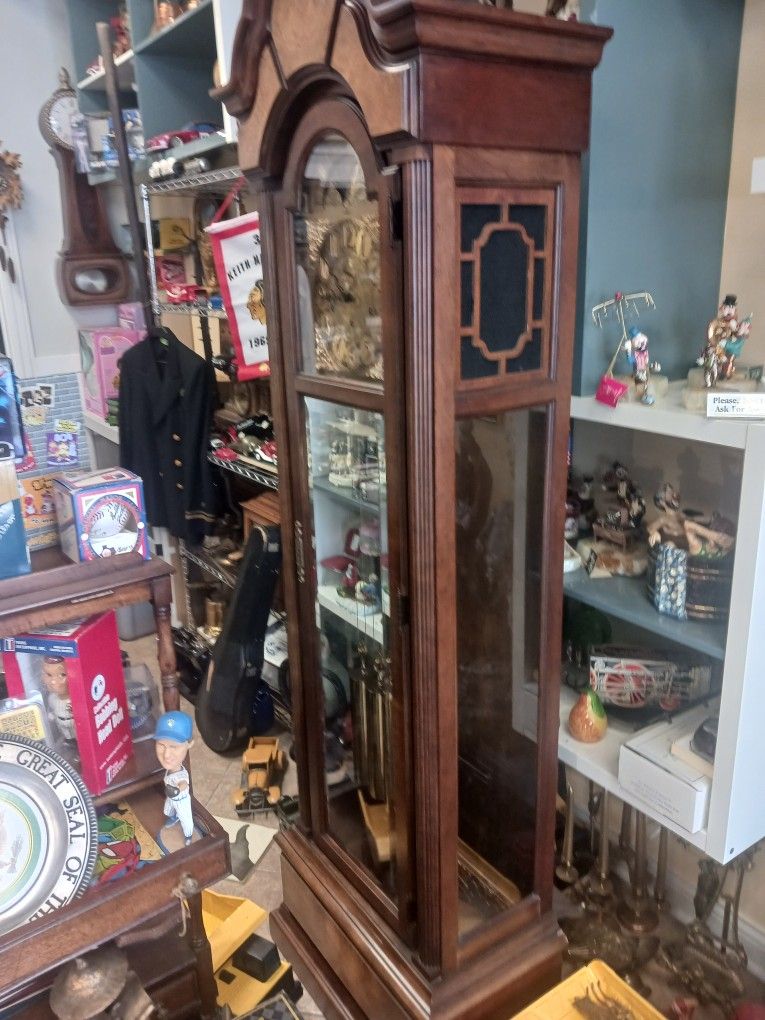 Beautiful Grandfather Clock Everything Works Mint Condition