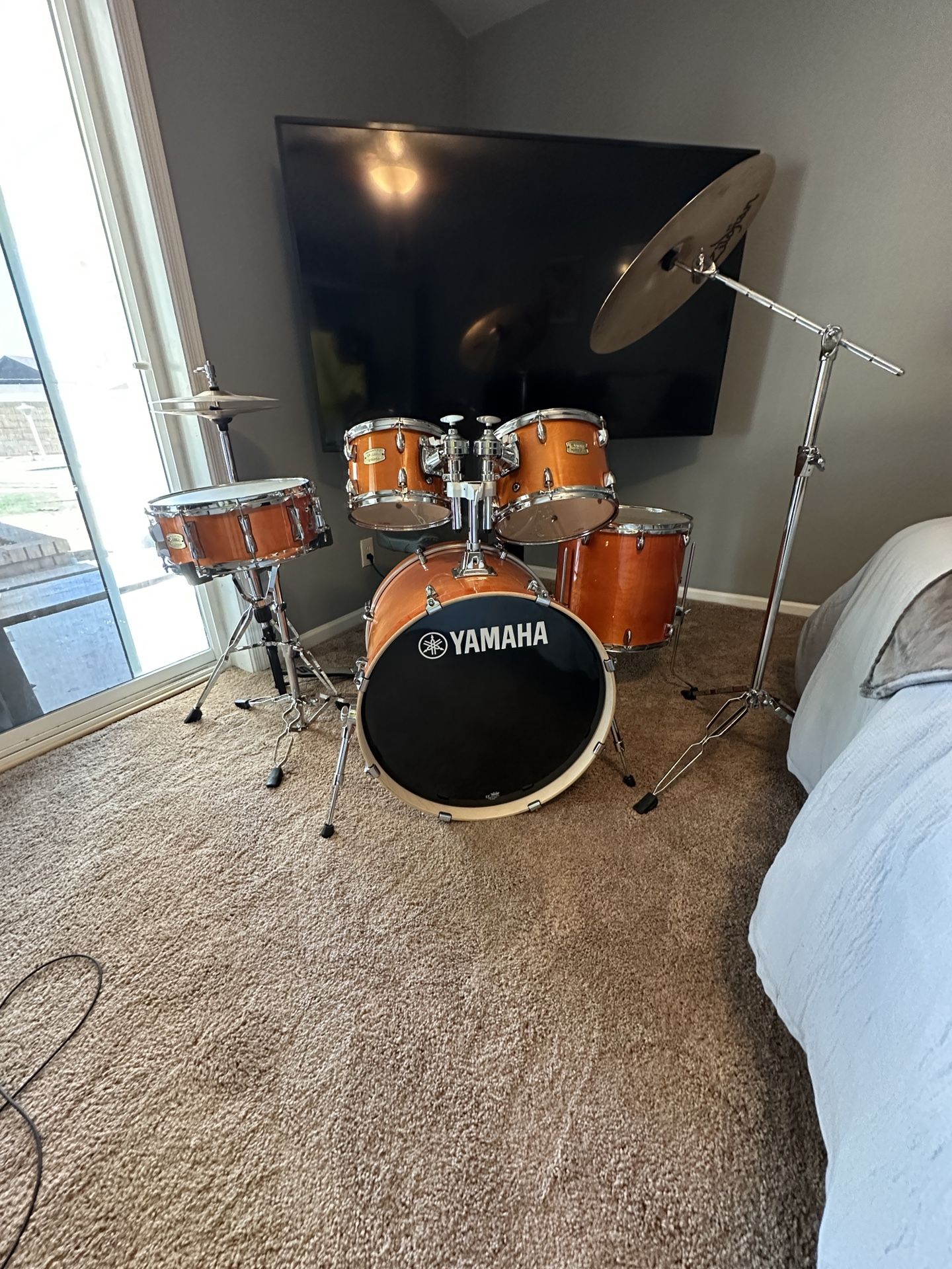 Yamaha Stage Custom Birch 5-Piece Drum Set With Cymbals, Stool And Pedal