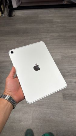 iPad 10th gen