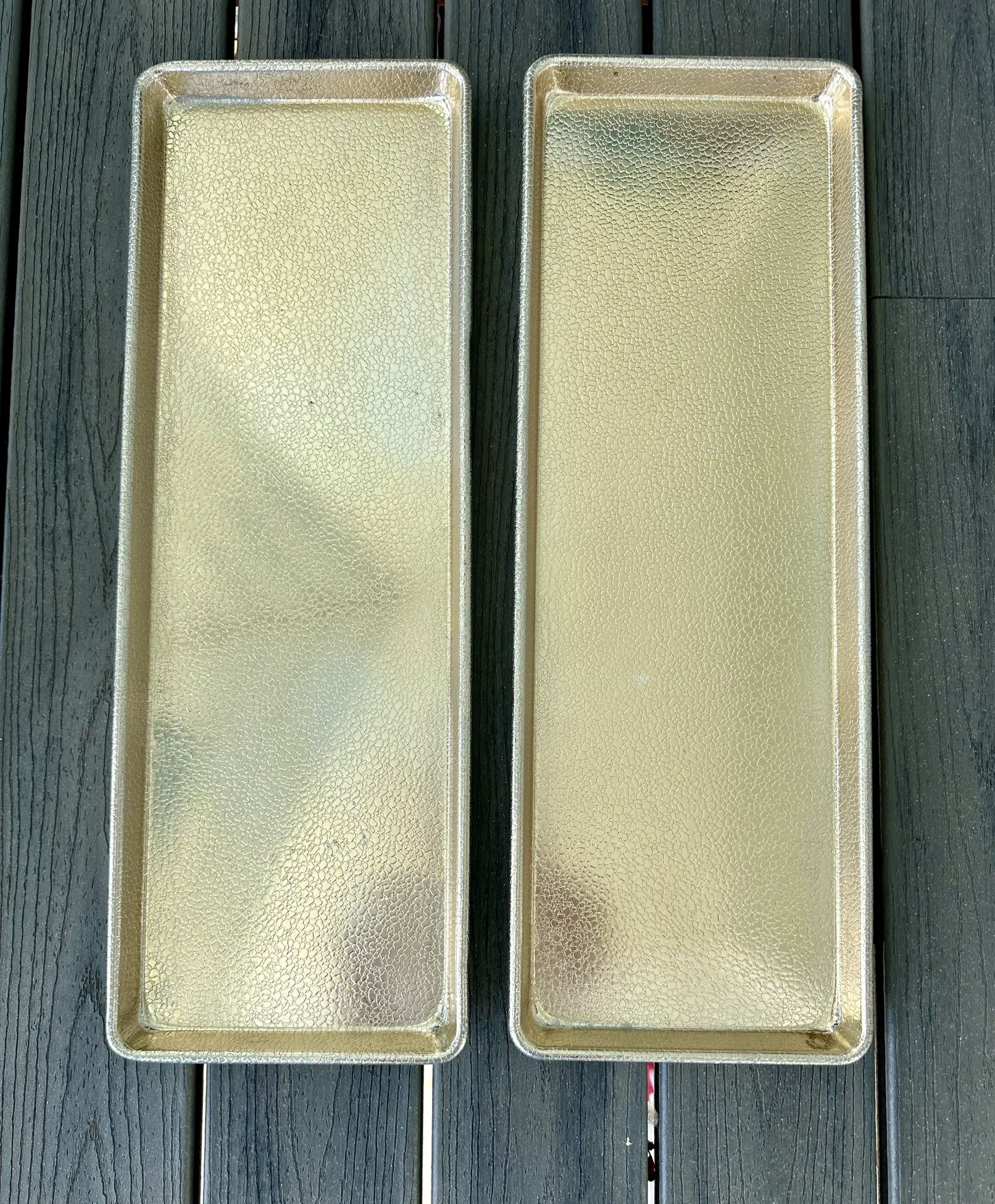 (2 available $10 each) Vintage WEAR-EVER G-5301-T Gold Aluminum Baking Sheet Trays.  25 1/2”” x 9” Good condition. Nicely textured baking area. 