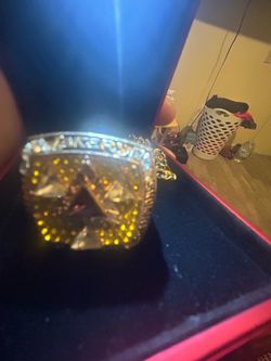 Lakers Championship Replica Ring with Yellow Stones