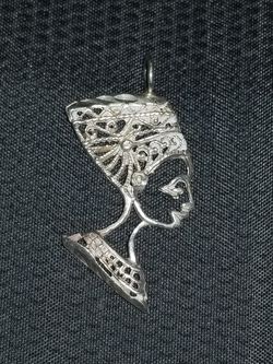 Sterling silver nefititi head pendant