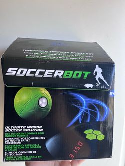 Soccer bot toy