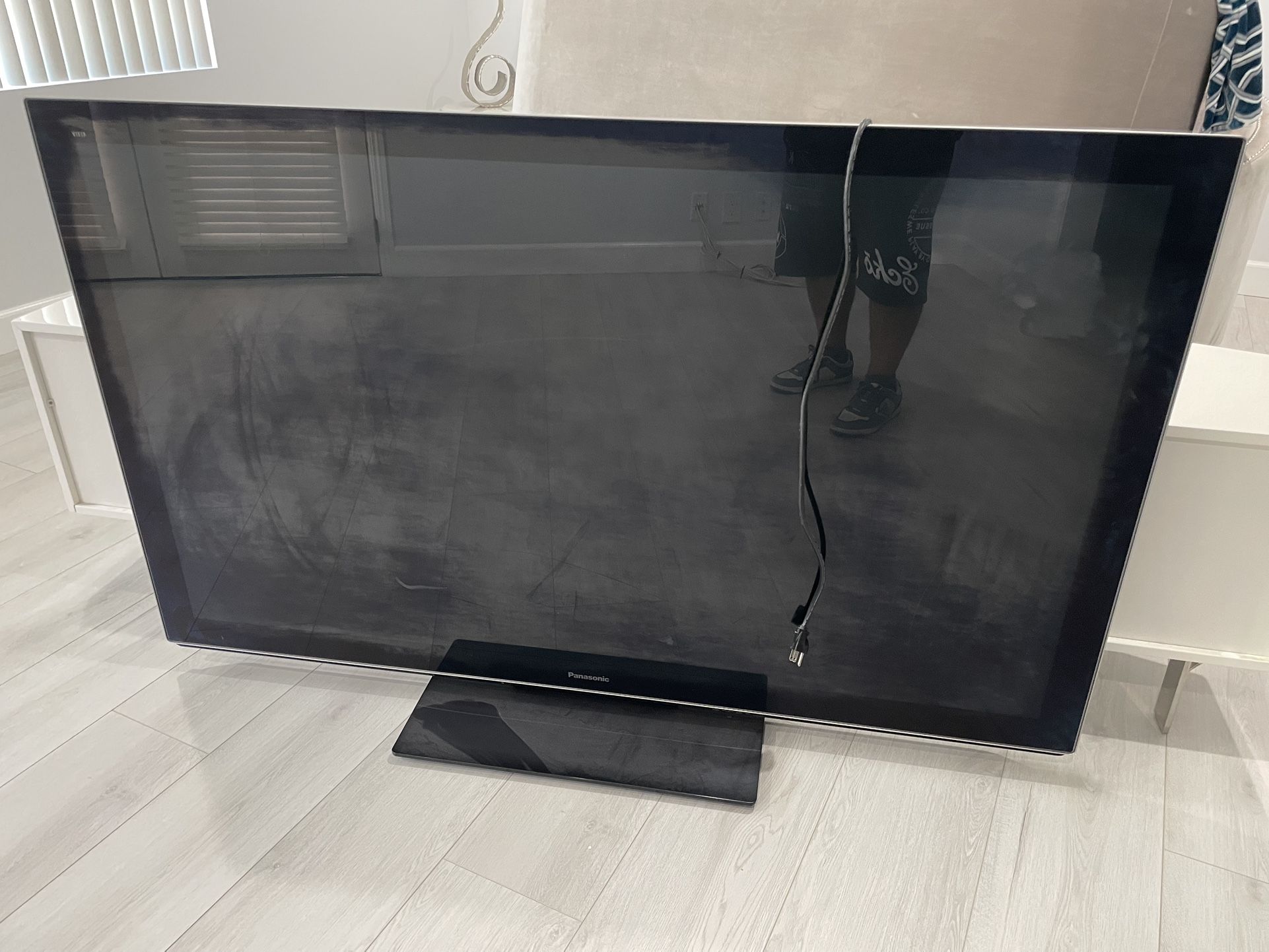 65 Inch Plasma Panasonic