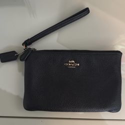 Coach Zipper Wallet 