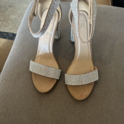 Woman 8 1/2 High Heel Shoes