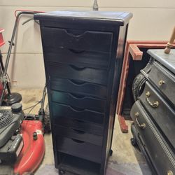 8 drawer storage on wheels