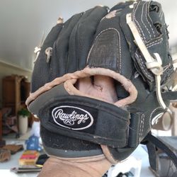 Rawlings Base Ball Glove 