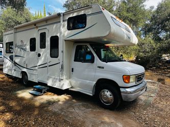 RV 25’ Sunseeker LE