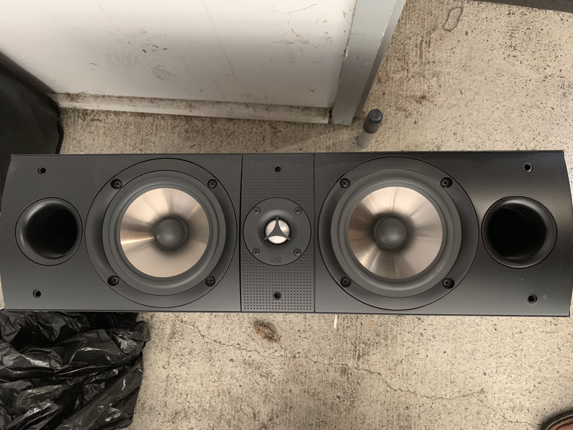 PSB center channel audiophile qualify speaker Image C40 2 5” woofers