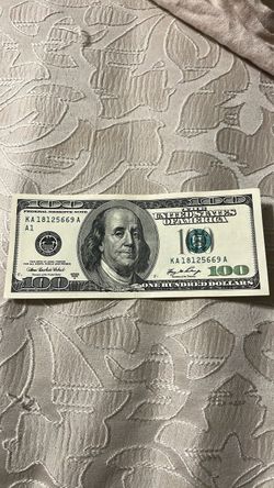 Crisp 2006 A $100 Bill