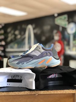 Carbon Blue Yeezy 700 DSWT Size 4.5 for Sale in Allen TX OfferUp