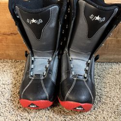 Kids size 3 snowboarding boots
