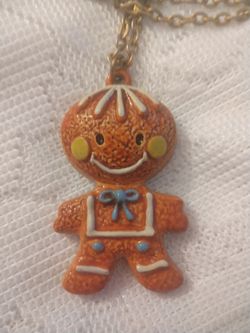 CUTE NECKLACE