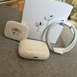 AirPod Pro 2 with MagSafe Wireless Charging Case (USB‑C)