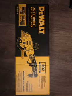 Dewalt 20 volt one handed 4 1/2” Circular Saw skill saw brand new