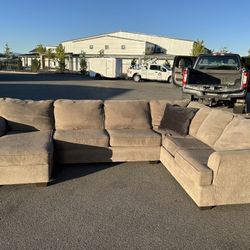 Sectional Couch 