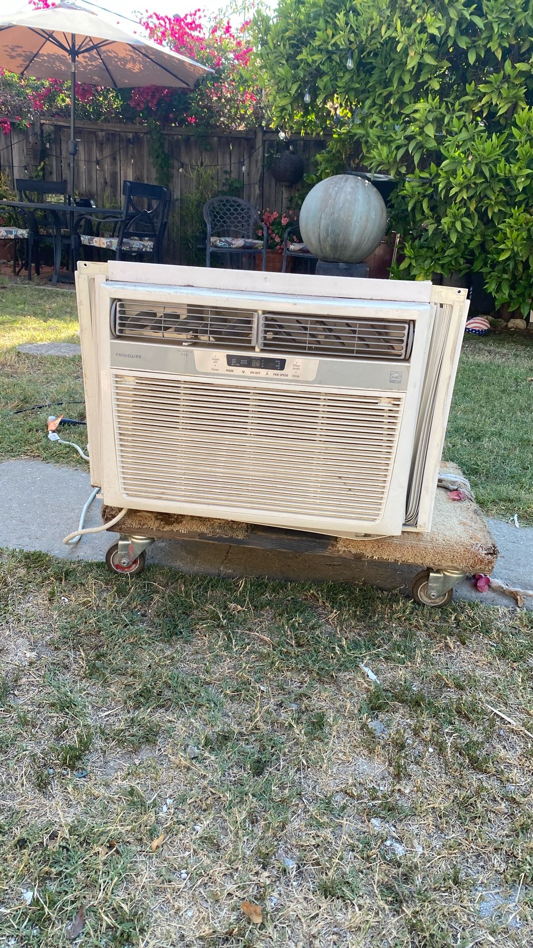 Ac Frigidaire Powerful Air Cold Working Excellent Clean BTU 15100 Great Condition