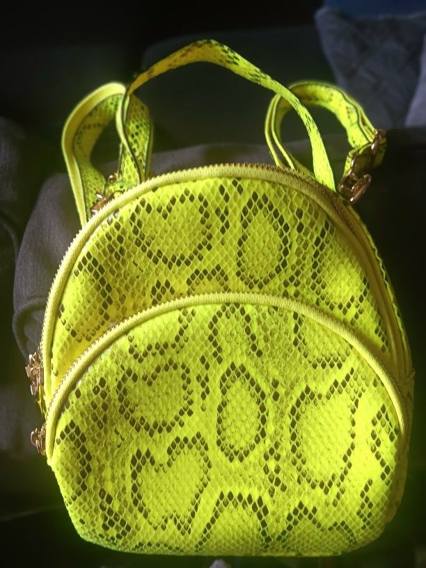URBAN Expressions BackPack/Purse