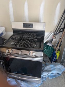 Frigidaire gallery gas stove and oven negotiable