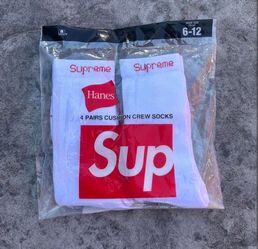Supreme socks