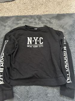 Black & white H&M crewneck sweatshirt