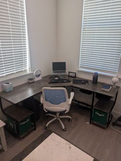 L-Shaped Corner Desk (Office/Gaming)