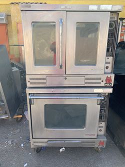 Double deck gas oven