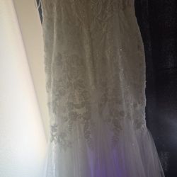 Never Worn Size 10 Wedding Dress