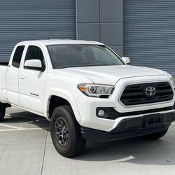 2018 Toyota Tacoma SR5  79.000 MILES ONLY 