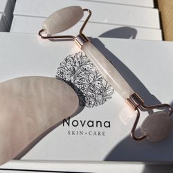 Jade Facial Roller And Guasha Stone Set. Rose Gold Quartz And Jade Gold