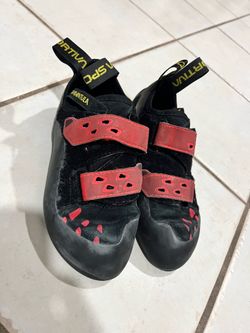 Kids rock climbing shoes size 2.5