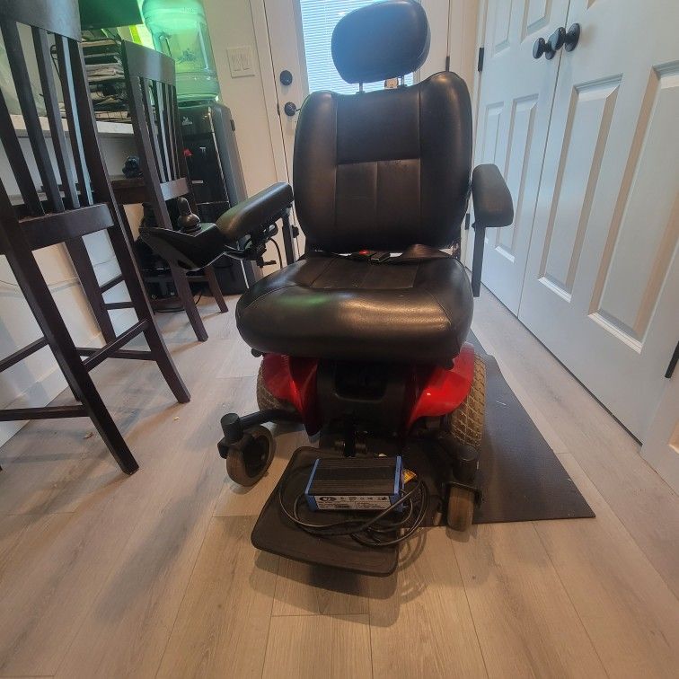 Invacare Pronto M41 Power Wheelchair