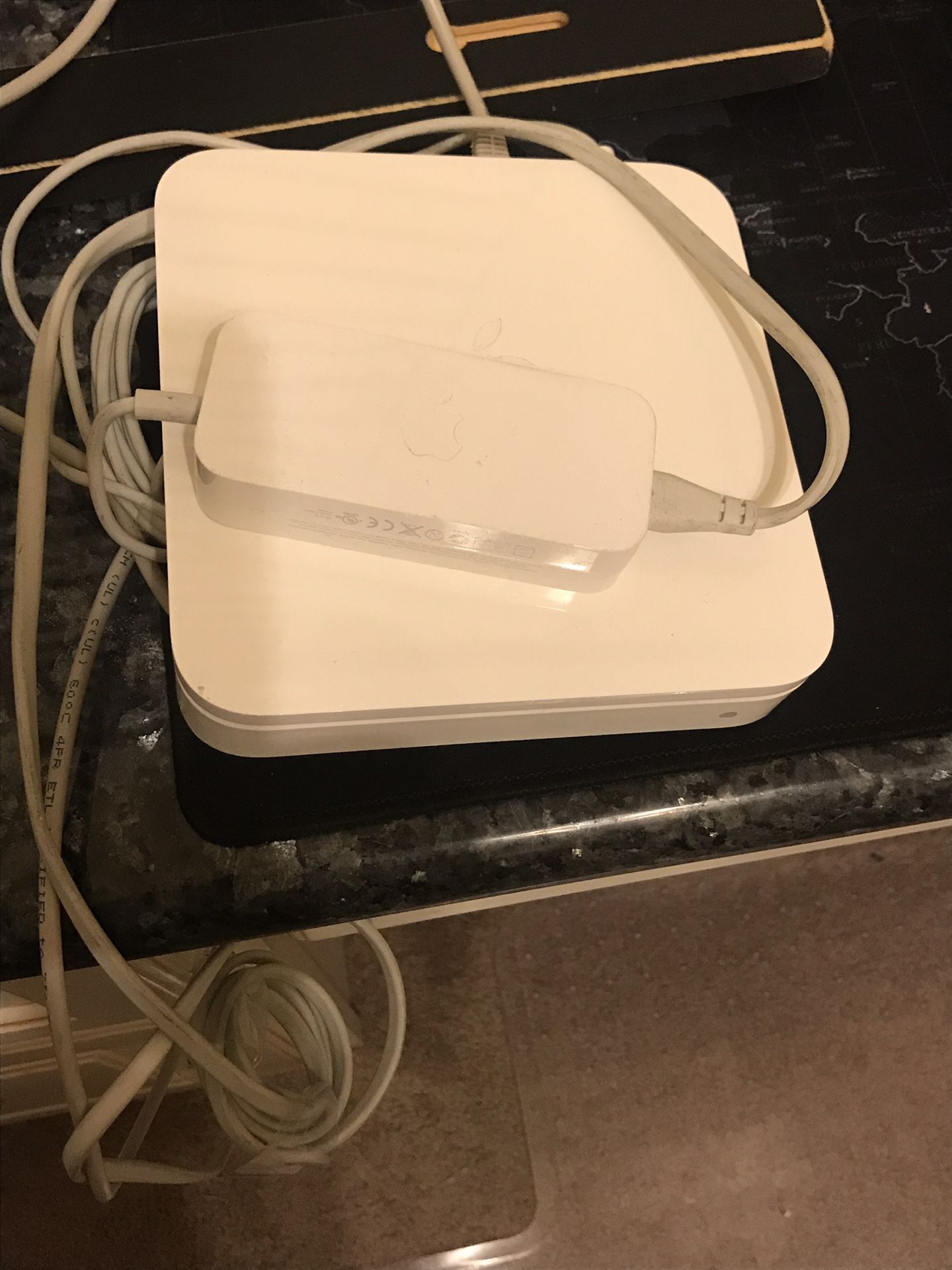 Apple express wireless router/WiFi