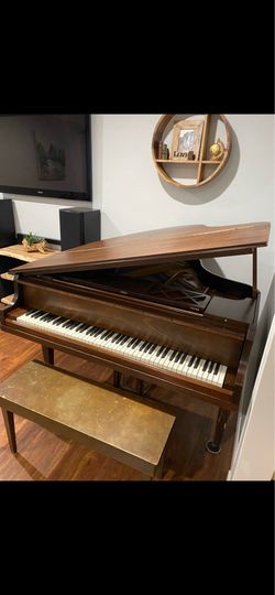 Starr Baby Grand Piano - Antique
