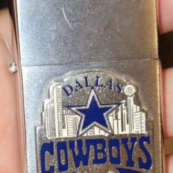 NEW OLD STOCK VINTAGE DALLAS COWBOY ENAMELED STAR ZIPPO LIGHTER