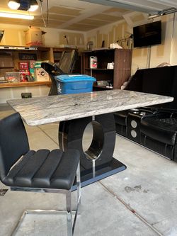 Black and grey marble Table