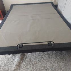 FREE Adjustable Queen Bedframe 