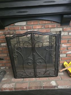 Fireplace Screen with Center Doors