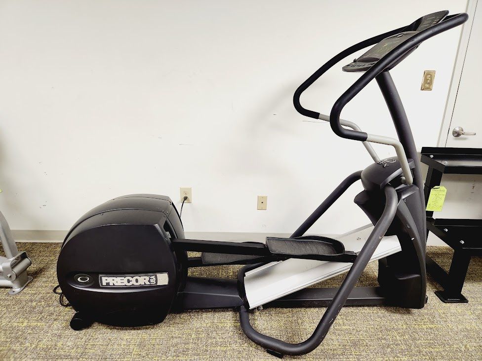 COMMERCIAL PRECOR EFX 5.23 ELLIPTICAL TRAINER