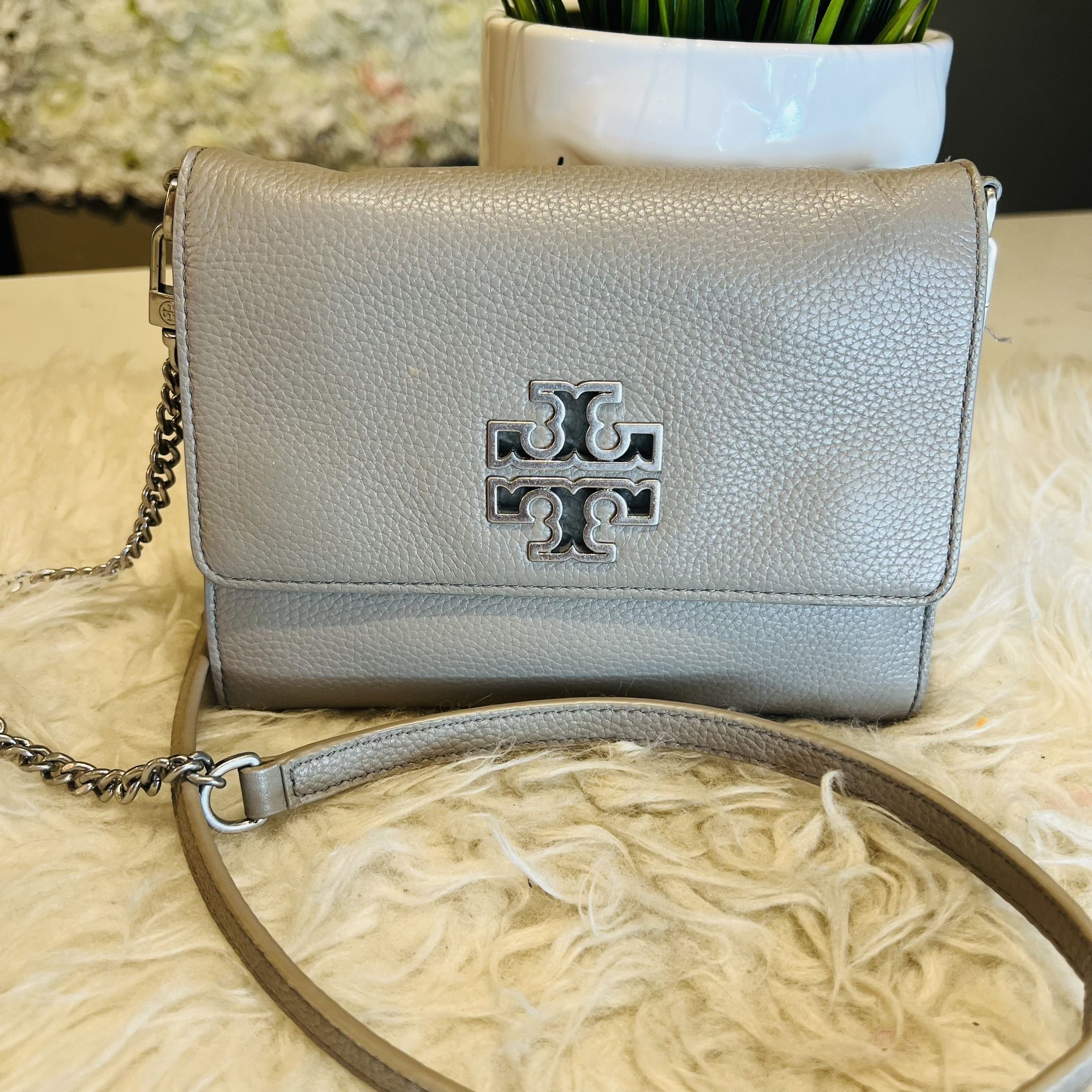 Tory Burch Britten Chain Wallet Clutch, Small purse / bag